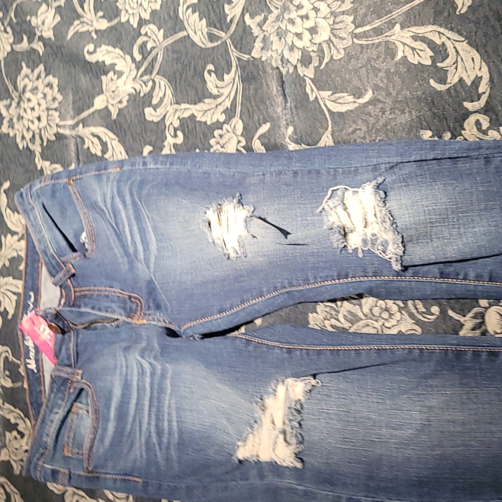 Distressed Pearl Jeans! size 29